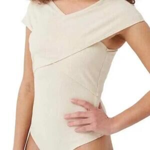 4th & Reckless Wyatt Off Shoulder One Piece Beige Bodysuit Size XS. NWOT